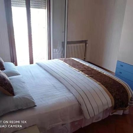 מסטרה Cozy Room With Queen Bed 温馨双人大房间 מראה חיצוני תמונה